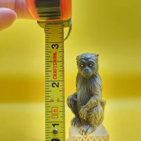 Wild Animals of Africa Monkey Pawn White Chess Replacement Piece Ben Homer 2002 - Picture 6 of 7